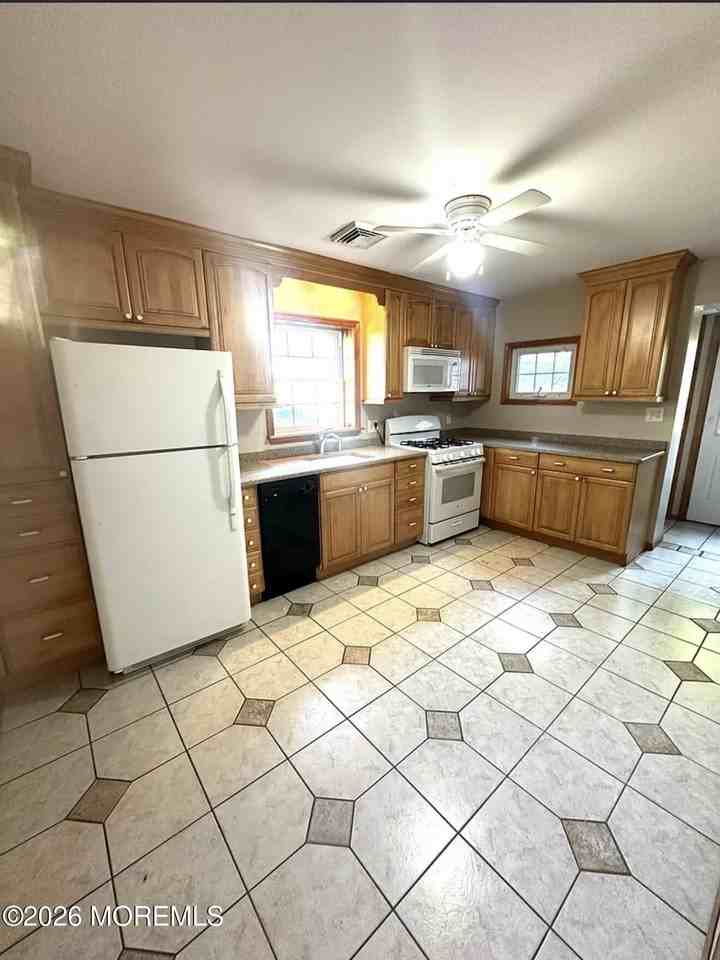 14 Manning Pl - Photo 4 of 10