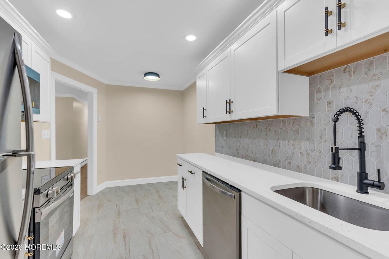 39 Meadow Green Cir #D - Photo 4 of 20