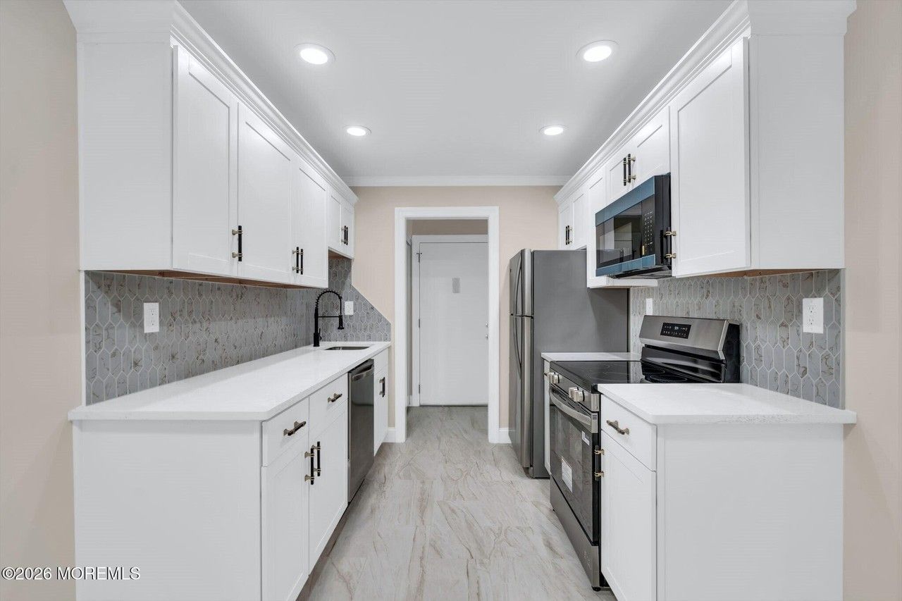 39 Meadow Green Cir #D - Photo 6 of 20