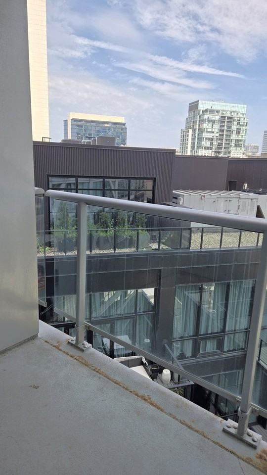 510 W Erie St #1007 - Photo 5 of 21