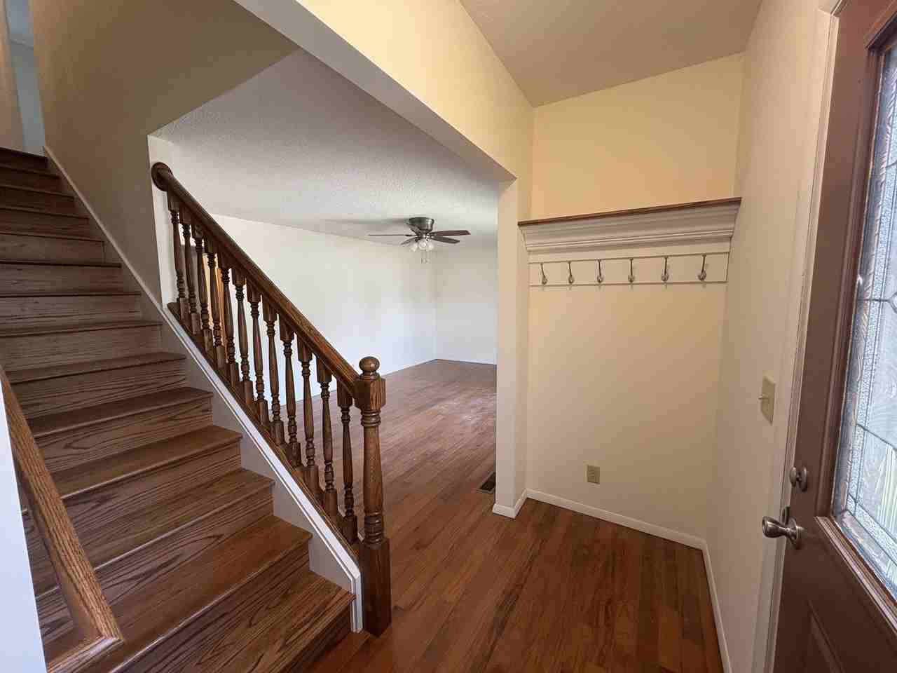 1901 Kenny Ave - Photo 2 of 14