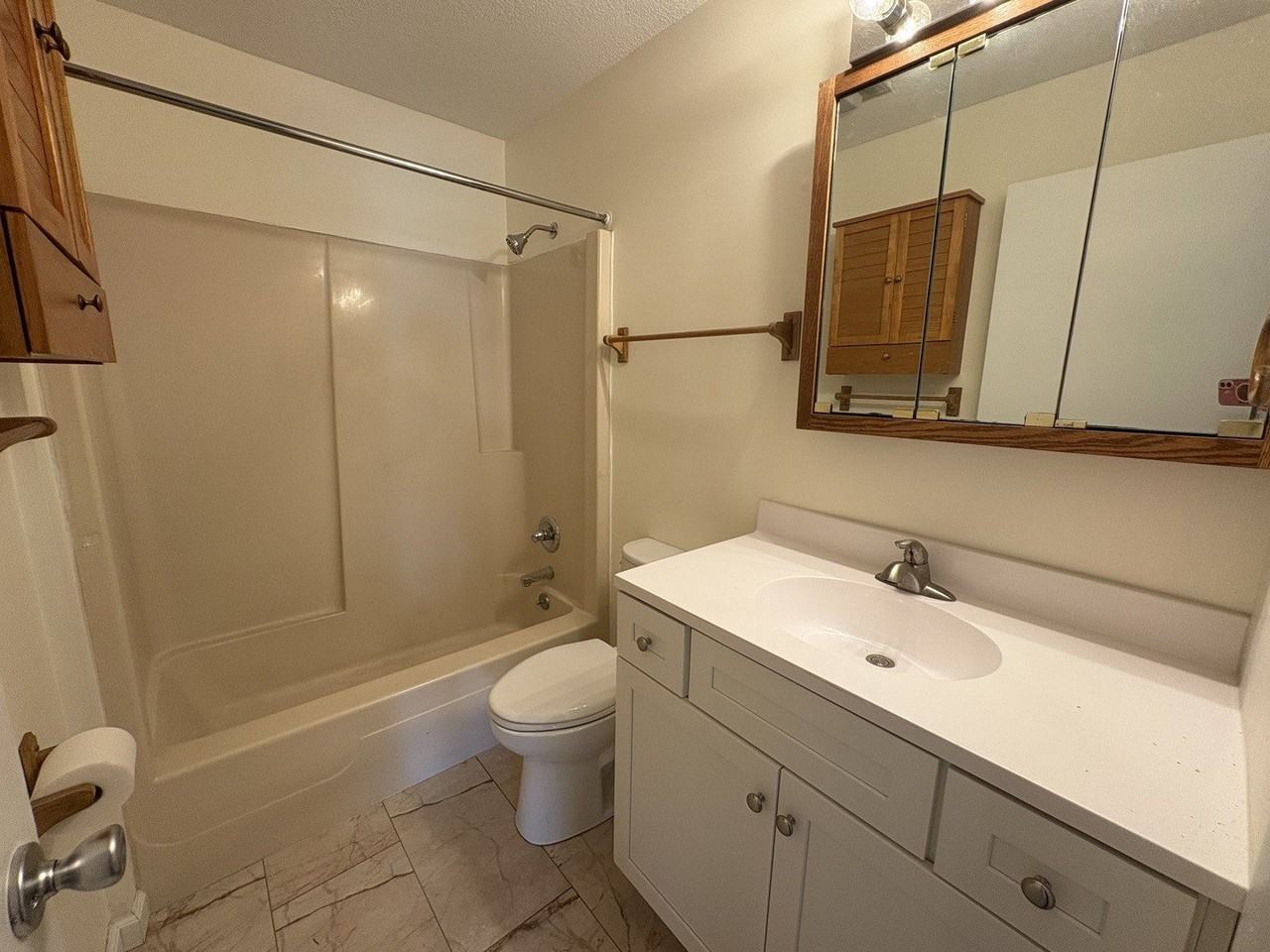 1901 Kenny Ave - Photo 7 of 14