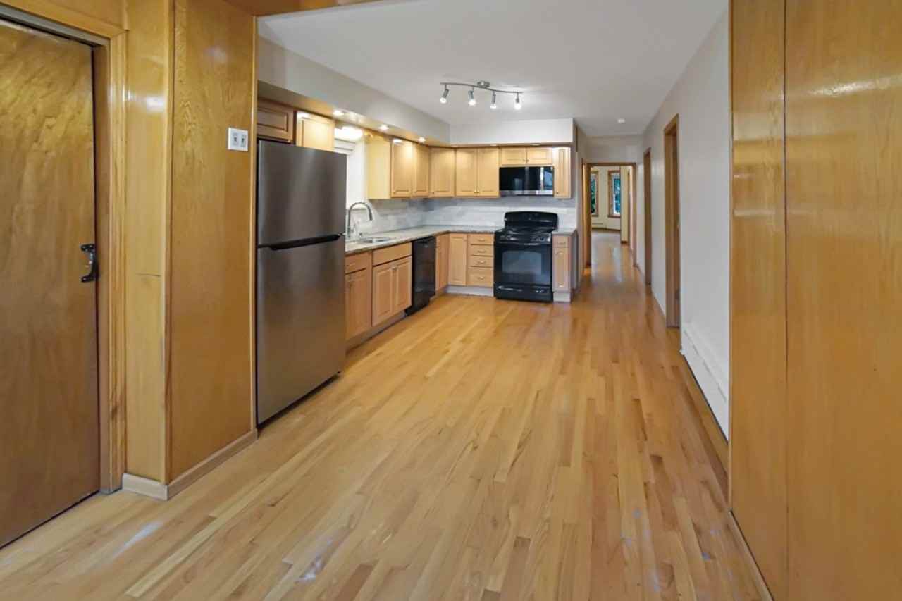 5028 W Pensacola Ave #1 - Photo 5 of 8