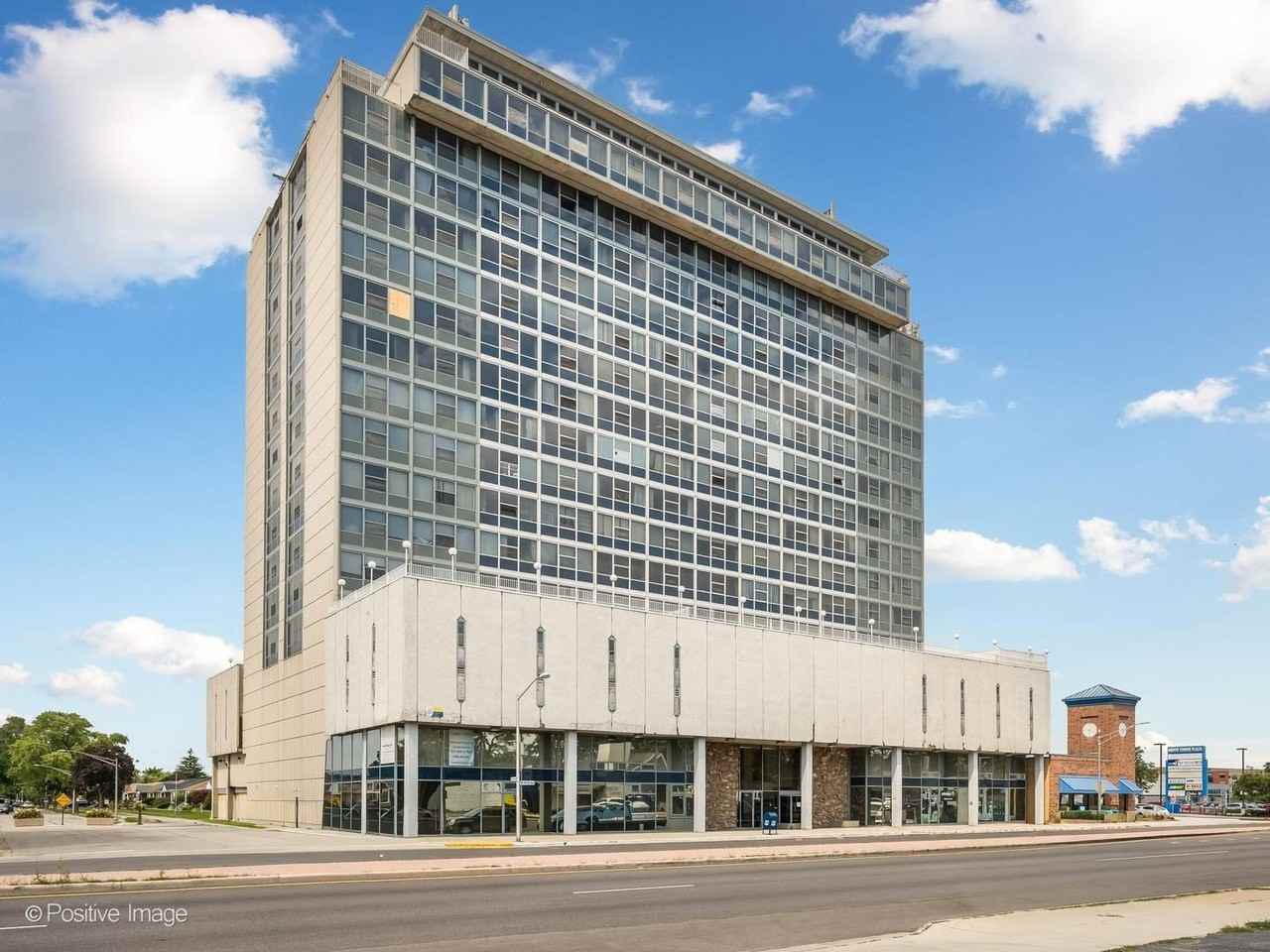 7234 W North Ave #610
