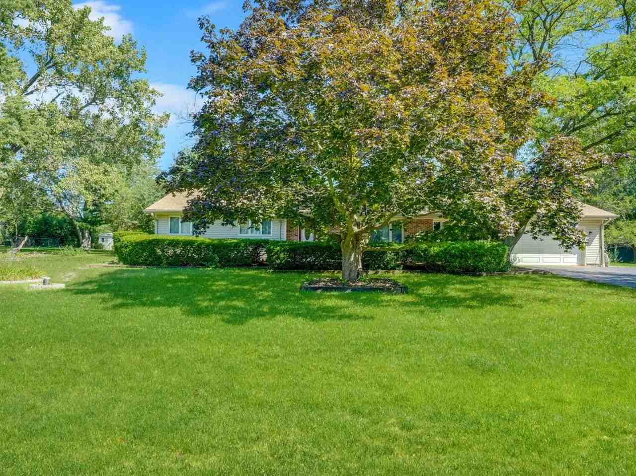 2226 Shannondale Dr - Photo 2 of 8
