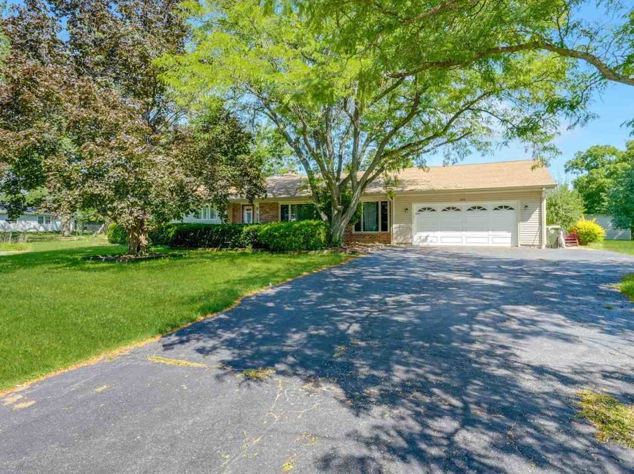 2226 Shannondale Dr - Photo 3 of 8