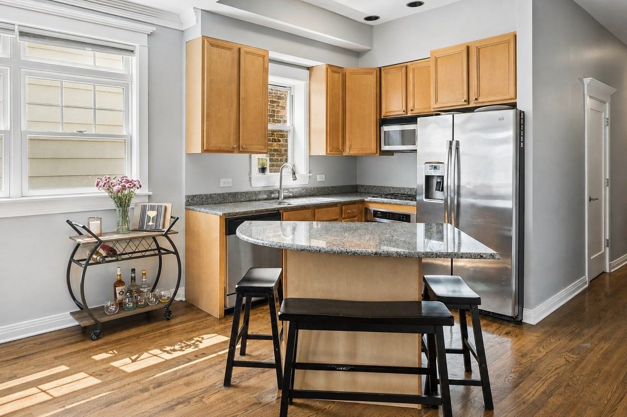 3755 N Wilton Ave #3SE - Photo 5 of 21