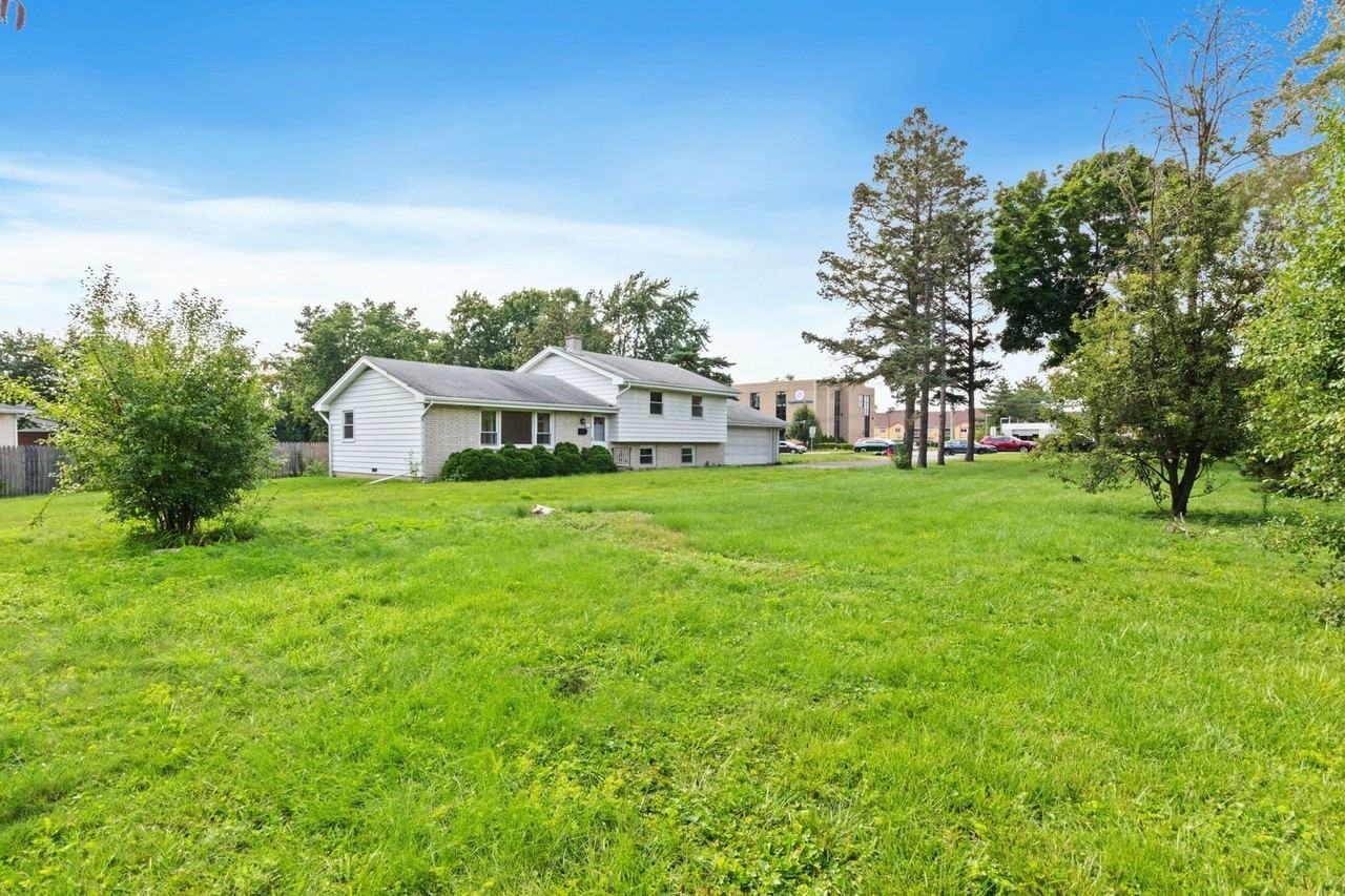 123 Ogden Ave - Photo 3 of 50
