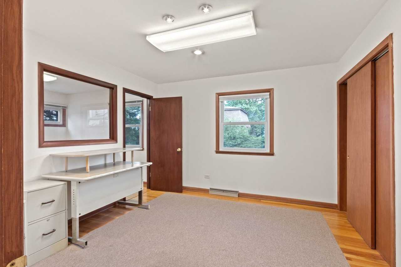 123 Ogden Ave - Photo 4 of 50