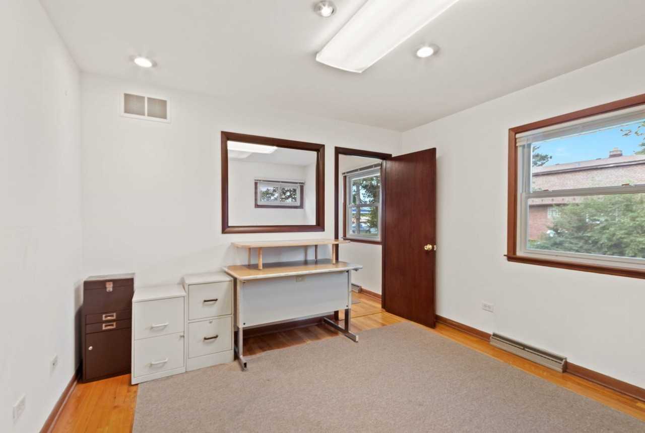 123 Ogden Ave - Photo 5 of 50
