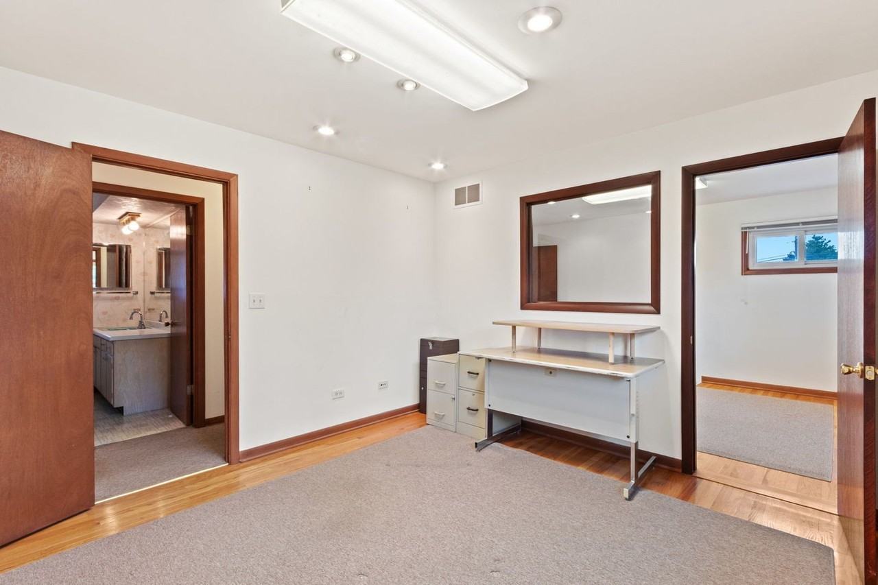 123 Ogden Ave - Photo 6 of 50