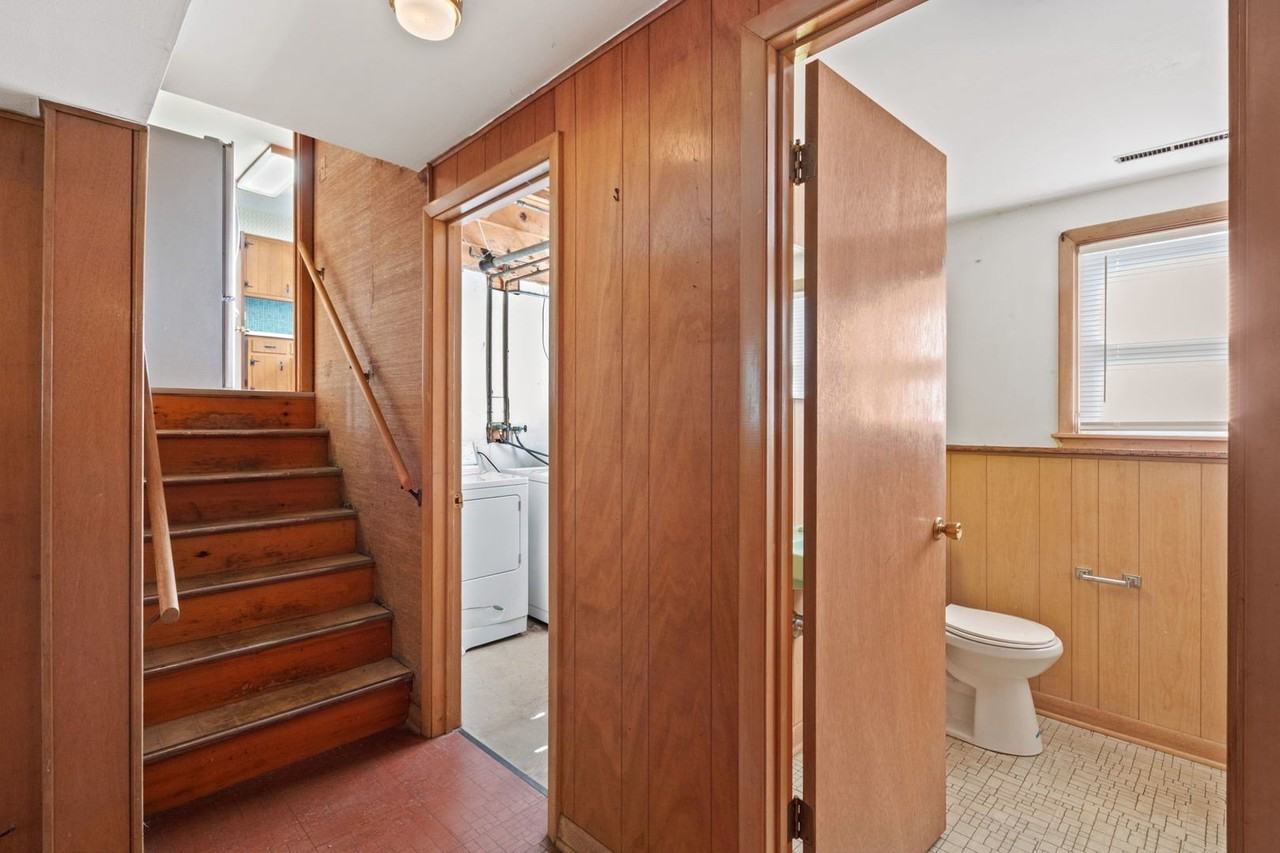 123 Ogden Ave - Photo 7 of 50