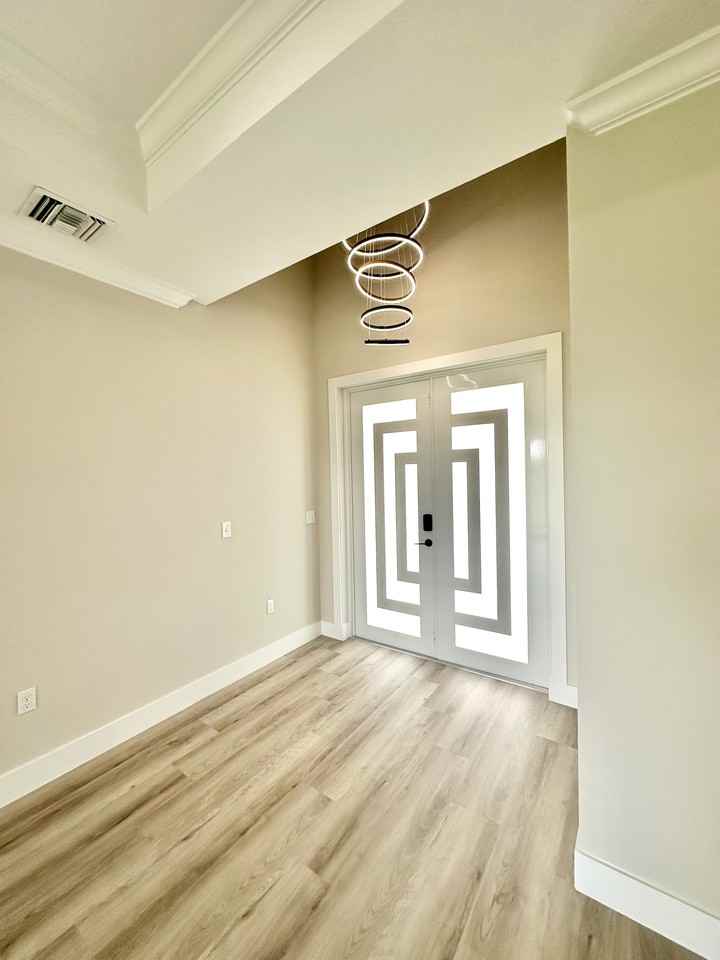 921 Norton Ave S #0 - Photo 3 of 24