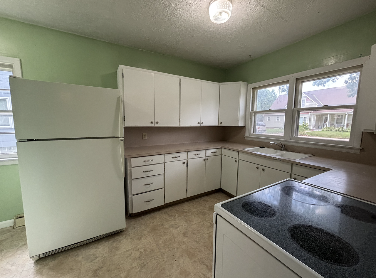 1809 Avenue B #1 - Photo 2 of 8