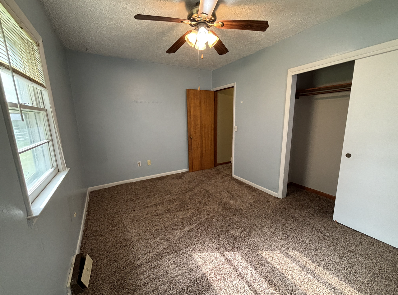 1809 Avenue B #1 - Photo 3 of 8