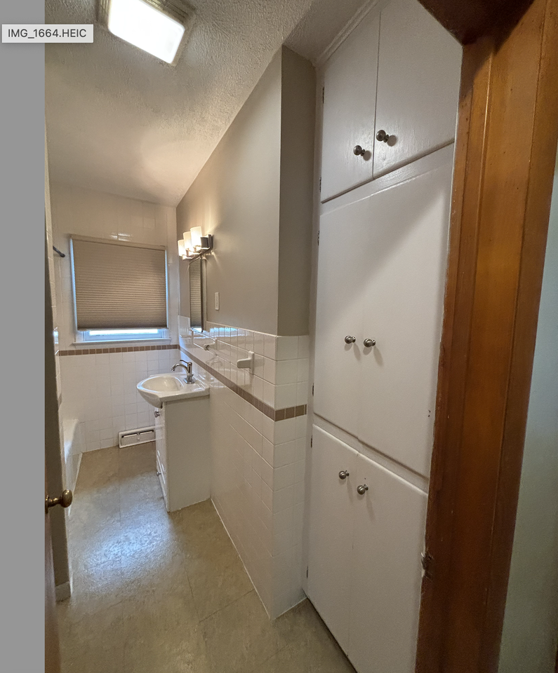 1809 Avenue B #1 - Photo 5 of 8