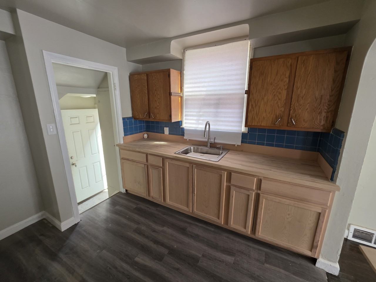 2302 Tyler St #1 - Photo 4 of 50