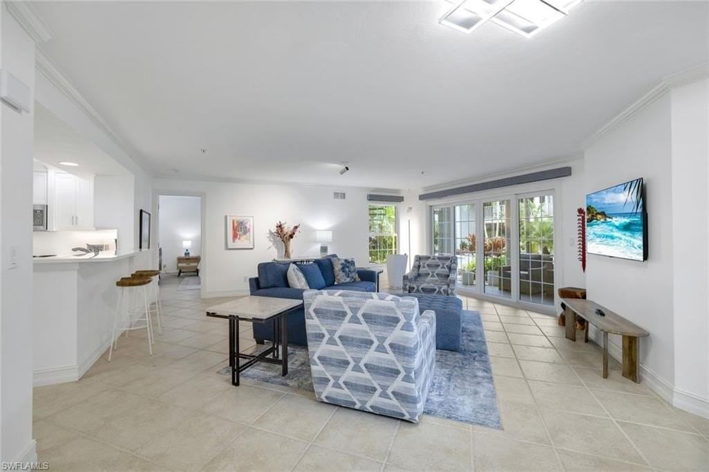376 3rd St S #102 - Photo 5 of 17