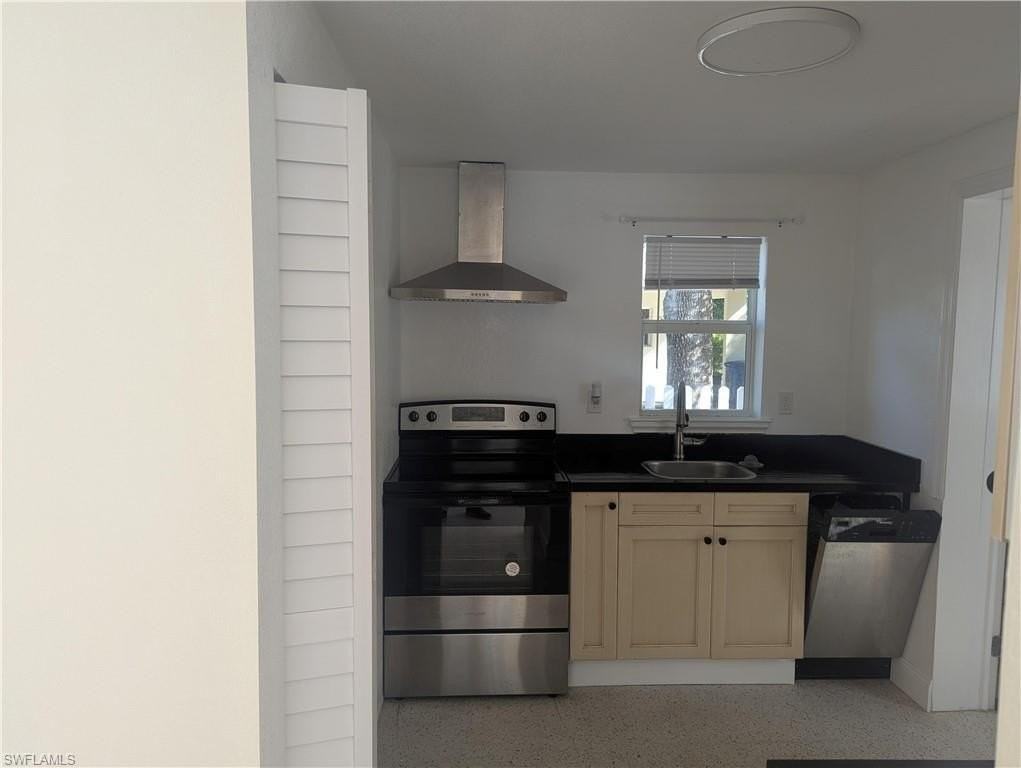 178 Evergreen Rd - Photo 3 of 8