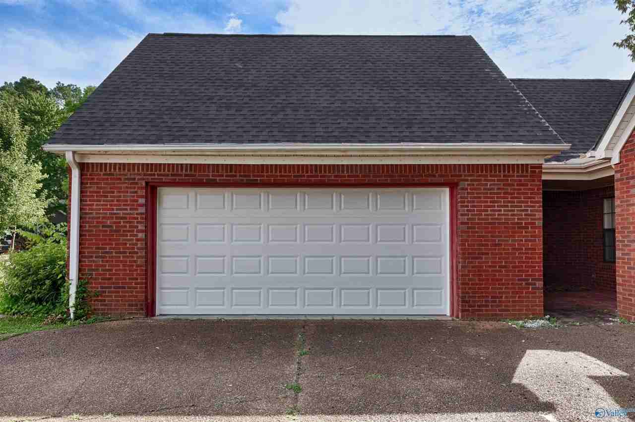 104 Sunset Cir - Photo 2 of 34