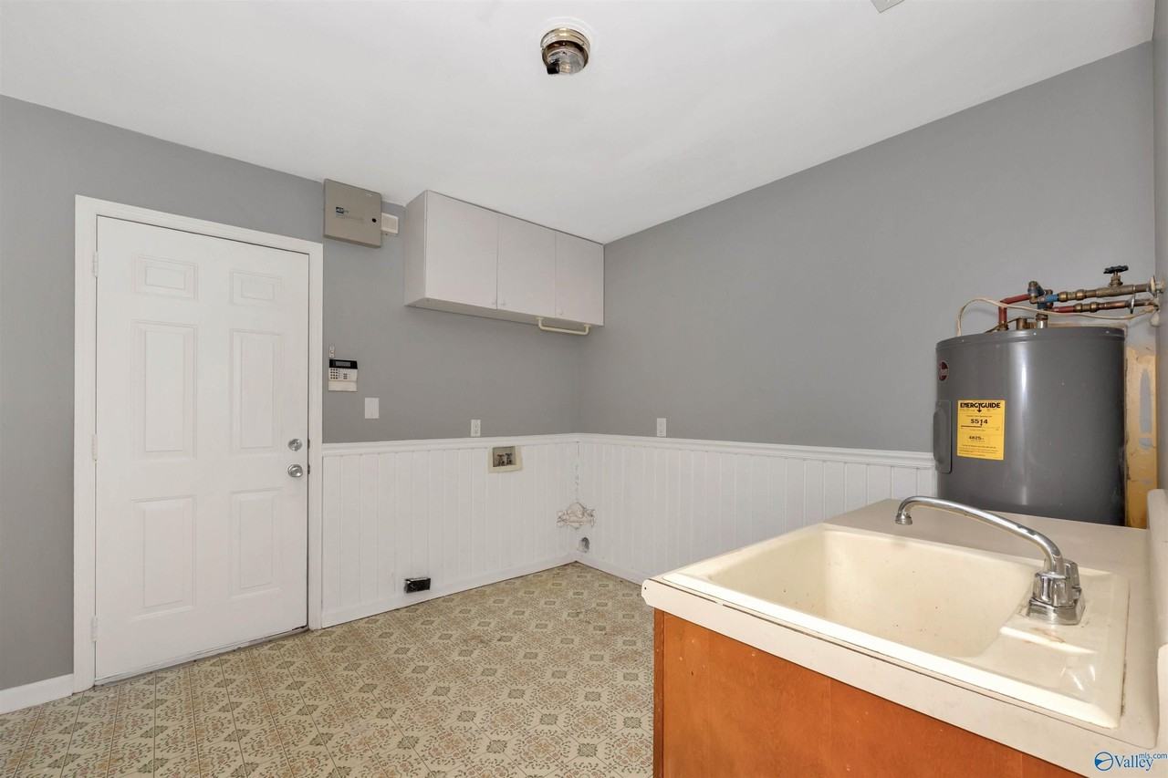 104 Sunset Cir - Photo 4 of 34