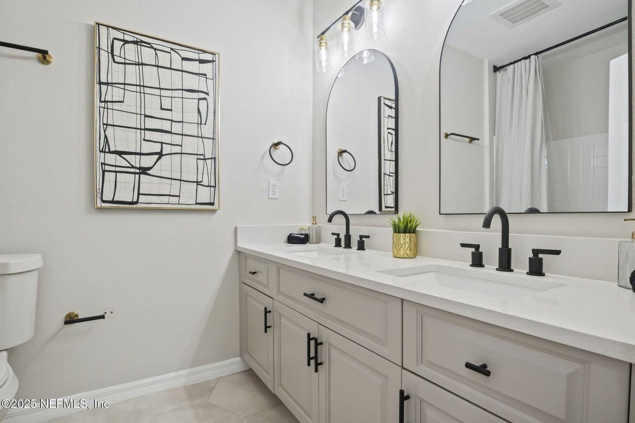 509 N Market St - Photo 6 of 13
