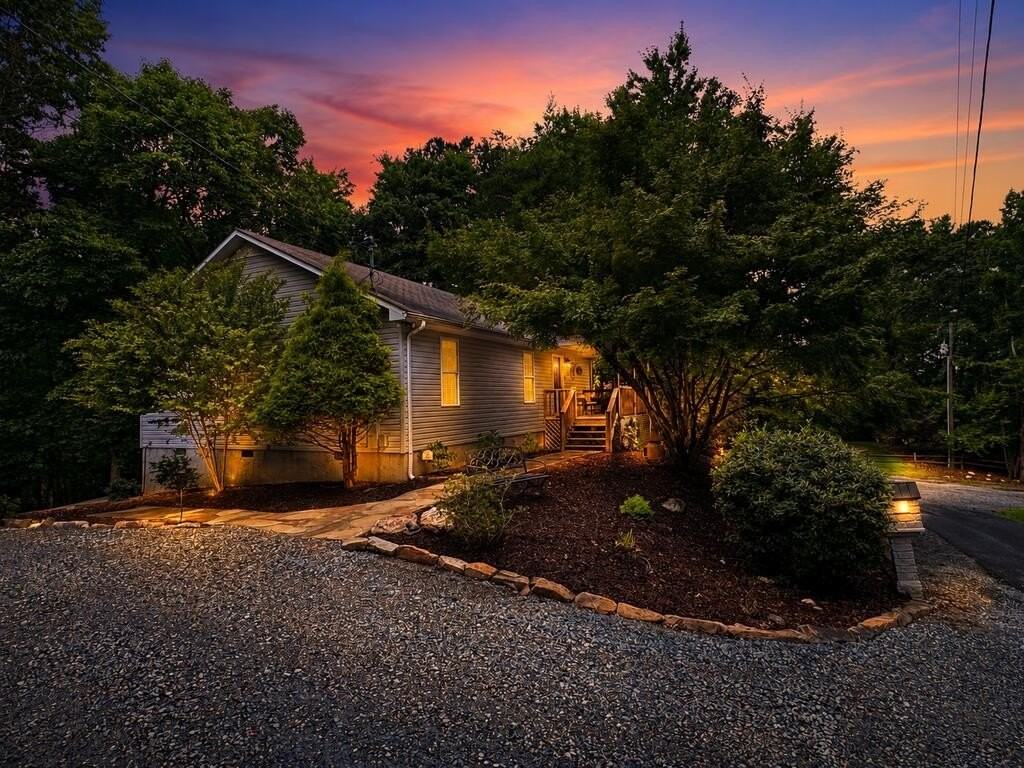181 Cindy Ln