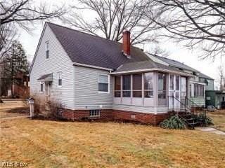 1216 S Green Rd - Photo 5 of 5