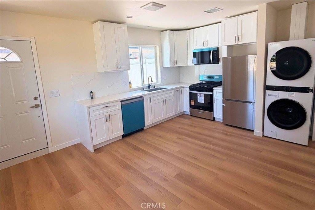 7938 Lurline Ave - Photo 7 of 9