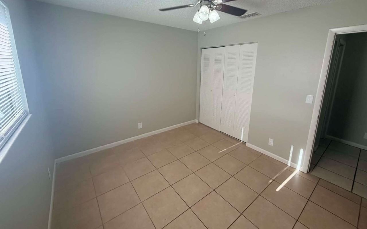 3860 Nw Huntsboro St Apt 101 - Photo 6 of 7