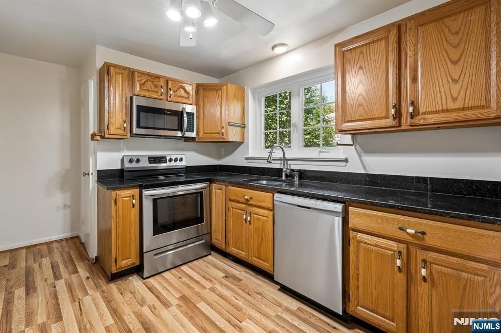 12 S Mountain Ave #19 - Photo 6 of 26