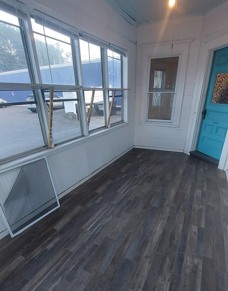 16 Oak St - Photo 5 of 11