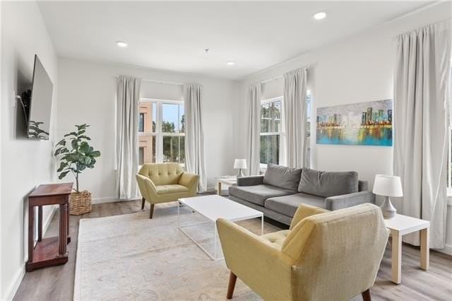 2100 Saint Thomas St #301 - Photo 7 of 19