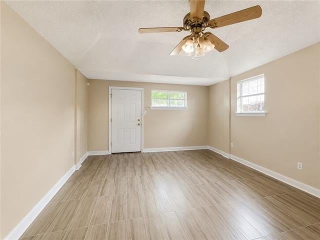 1012 Roosevelt Blvd - Photo 3 of 8