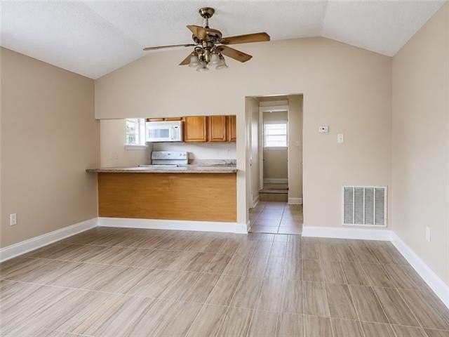 1012 Roosevelt Blvd - Photo 4 of 8
