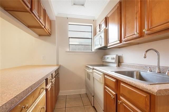 1012 Roosevelt Blvd - Photo 5 of 8