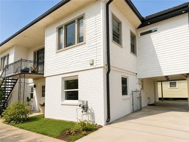 402 Aris Ave - Photo 2 of 10