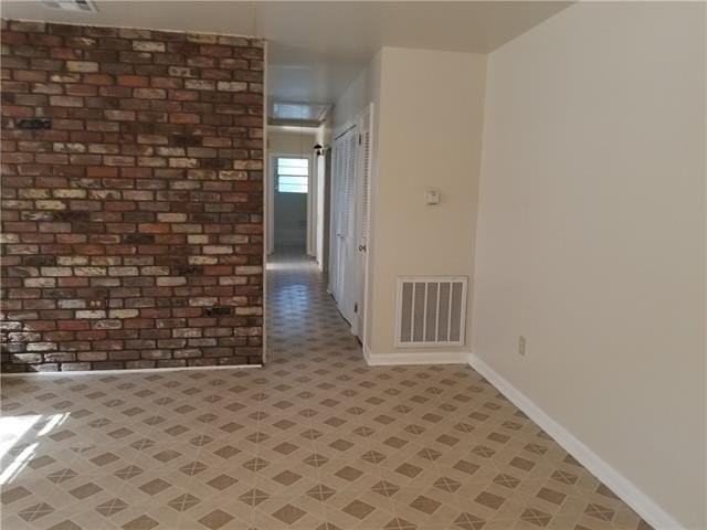 236 Dodge Ave - Photo 4 of 9