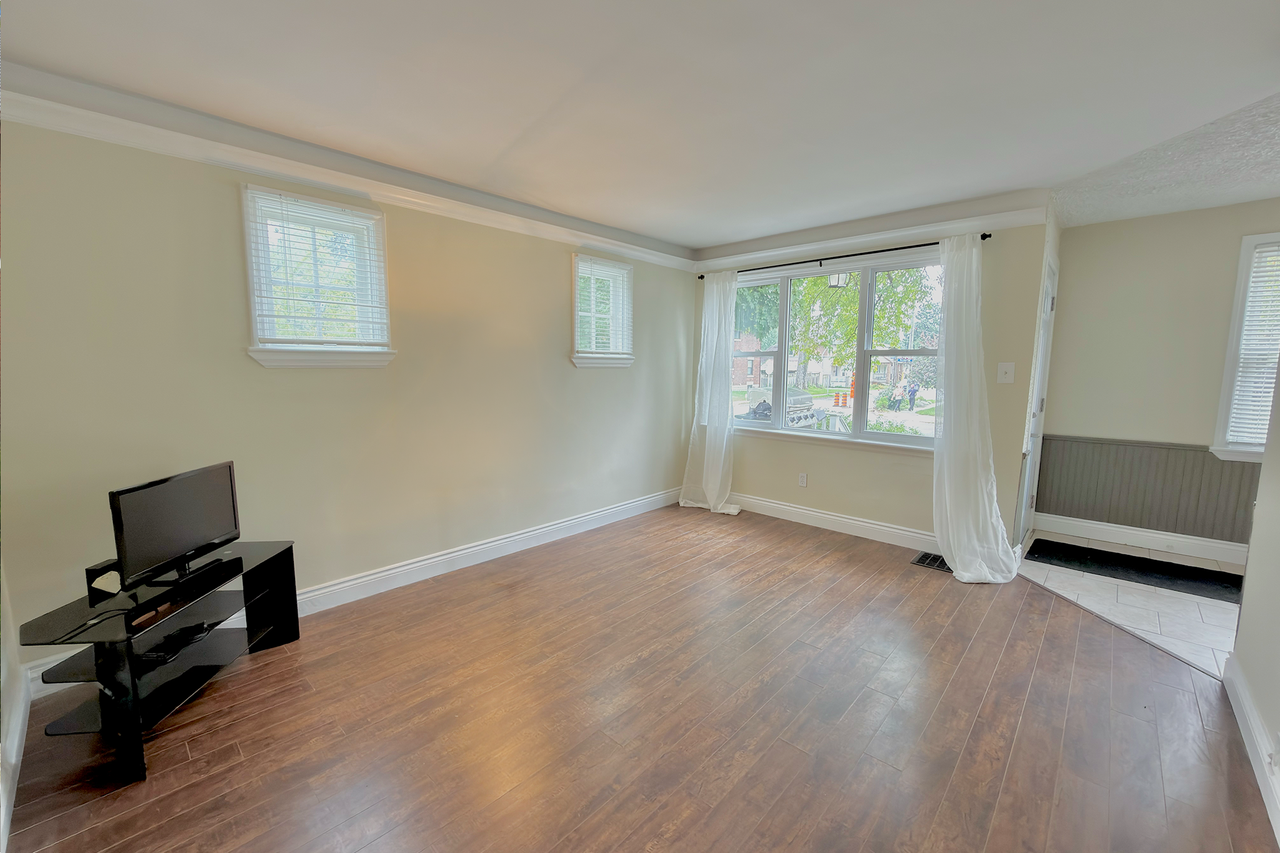 538 Quebec Street - Photo 3 of 22