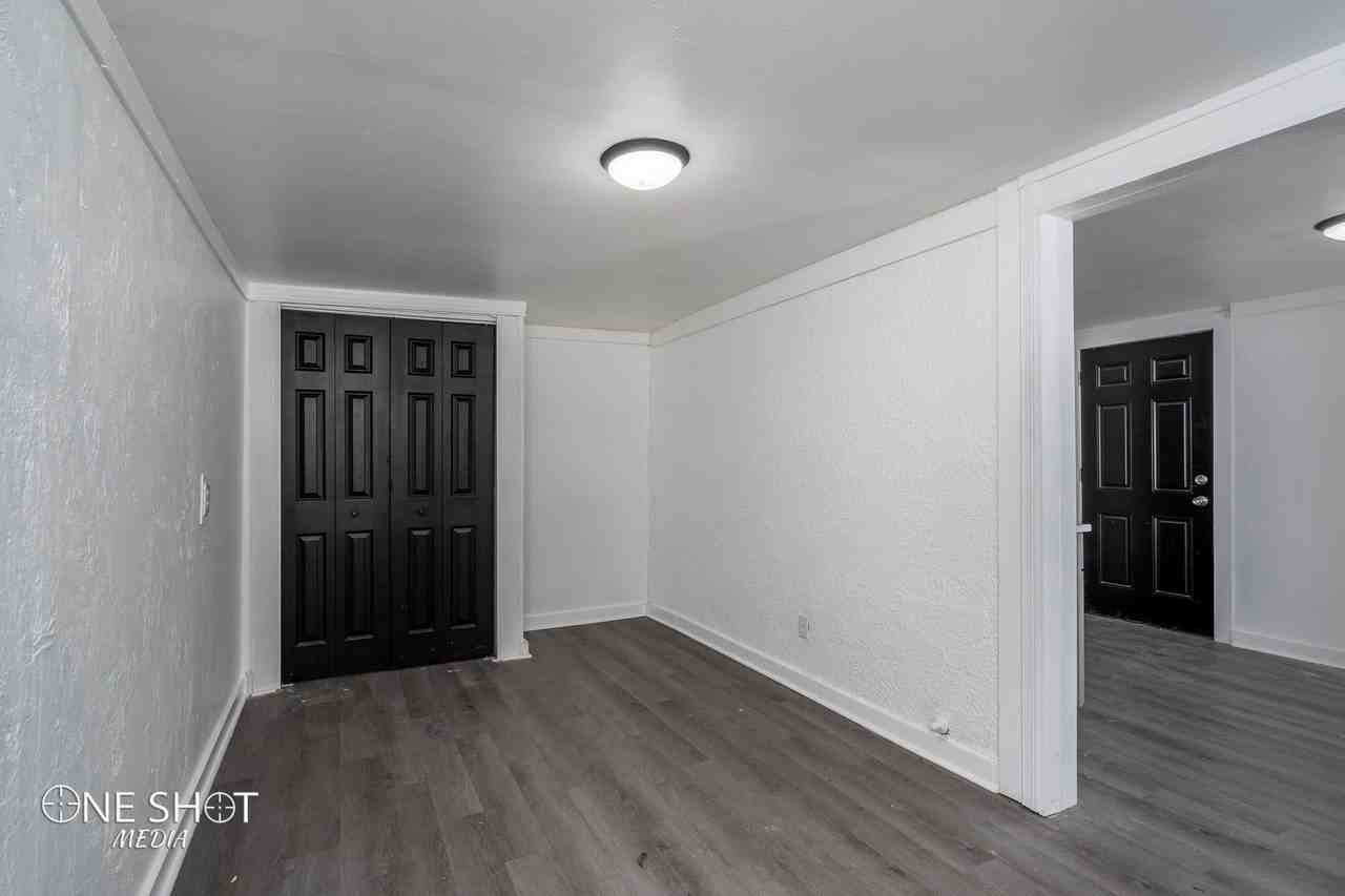 617 Grand Ave #1-2 - Photo 4 of 11