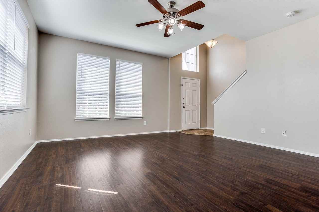 1313 Cedar Branch Dr - Photo 3 of 11