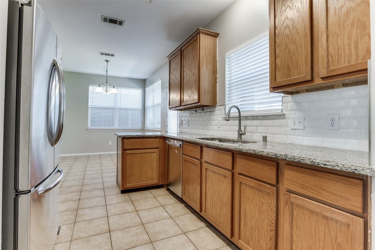 1313 Cedar Branch Dr - Photo 5 of 11