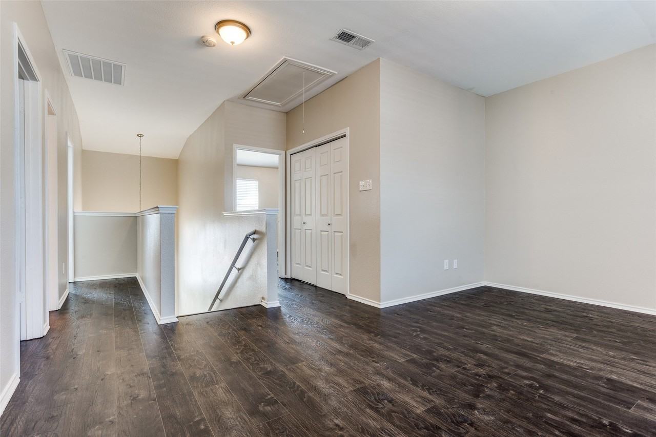 1313 Cedar Branch Dr - Photo 6 of 11