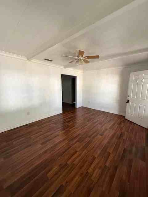 1841 Oak St - Photo 3 of 20
