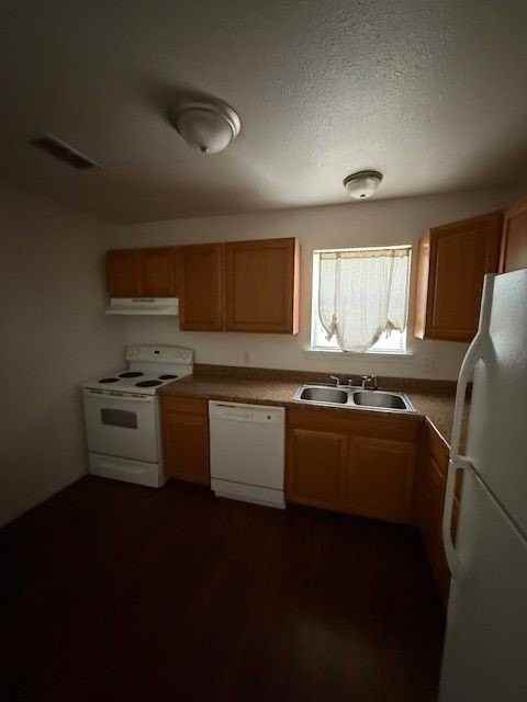 1841 Oak St - Photo 5 of 20