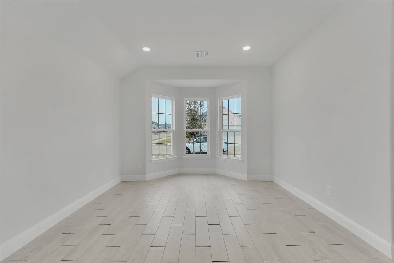 2901 Cantoni Crk - Photo 7 of 38