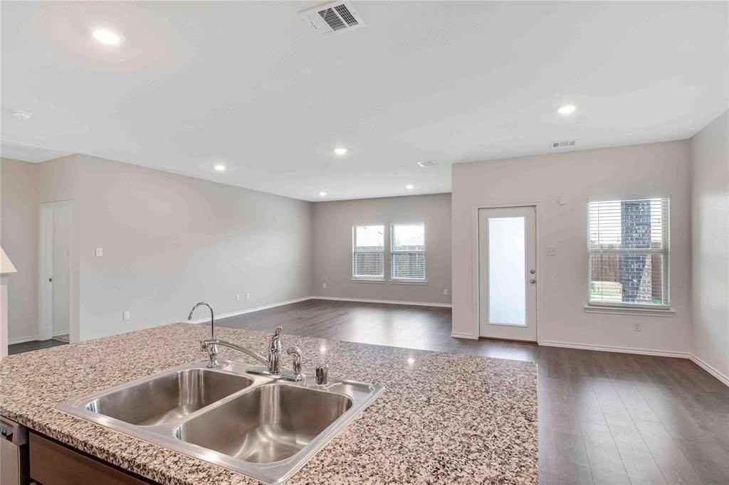 110 Real Quiet Ln - Photo 7 of 25