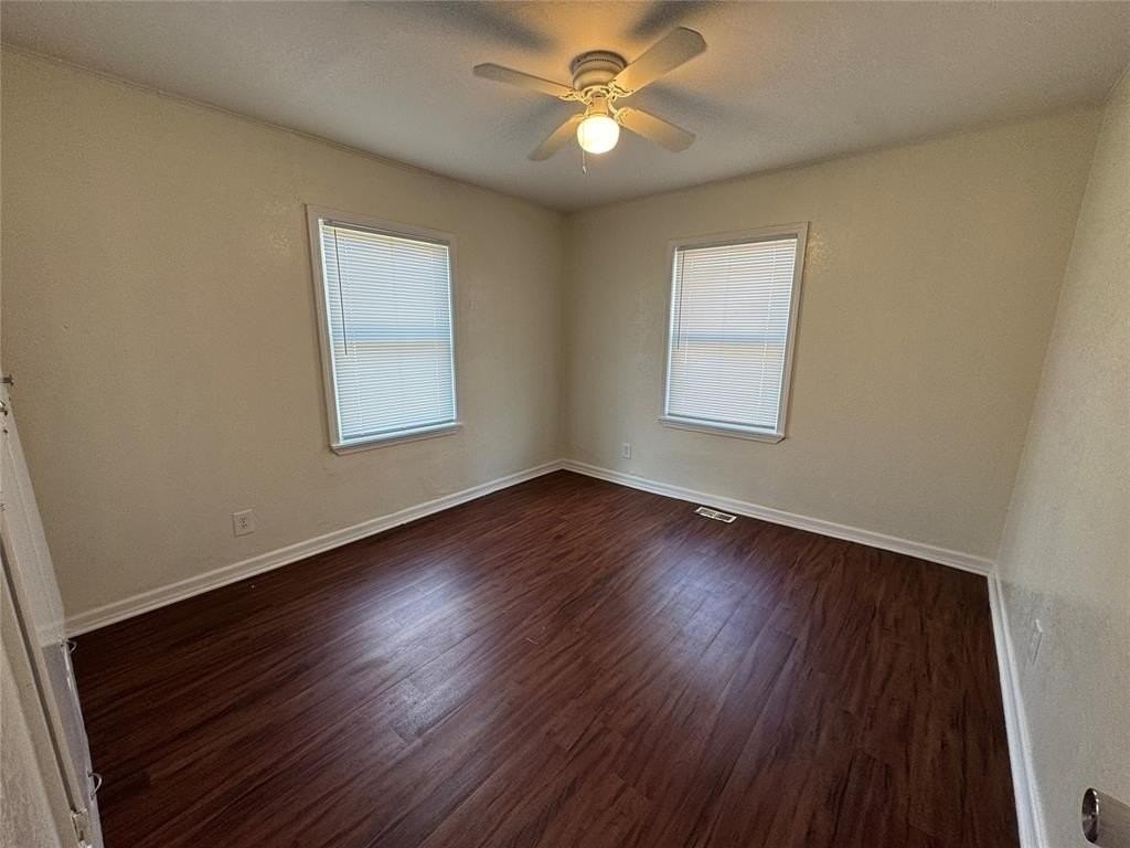 1307 Sheffield Rd - Photo 6 of 15