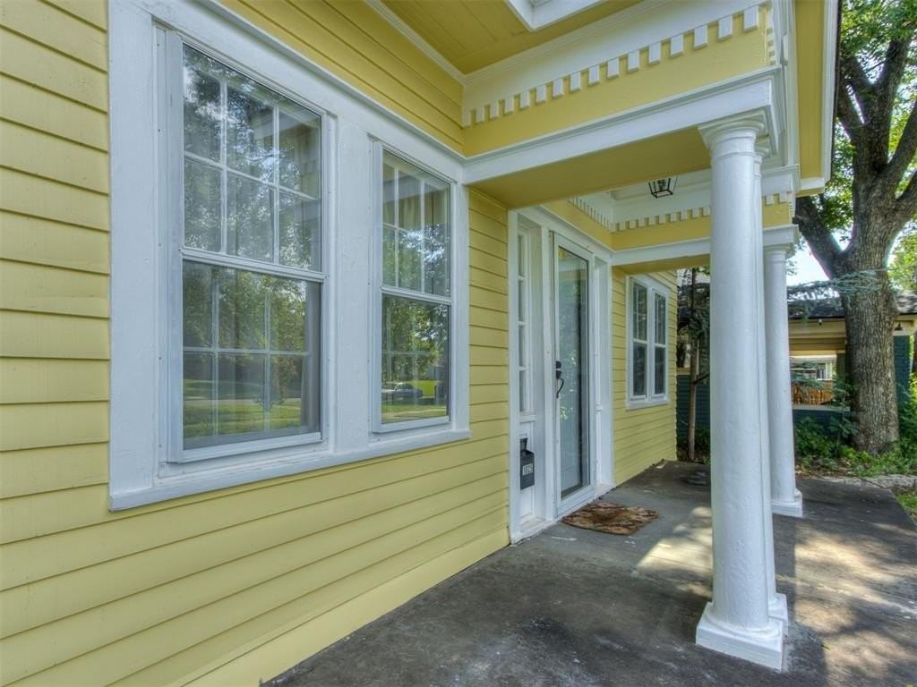 1025 Nw 34th St - Photo 5 of 30