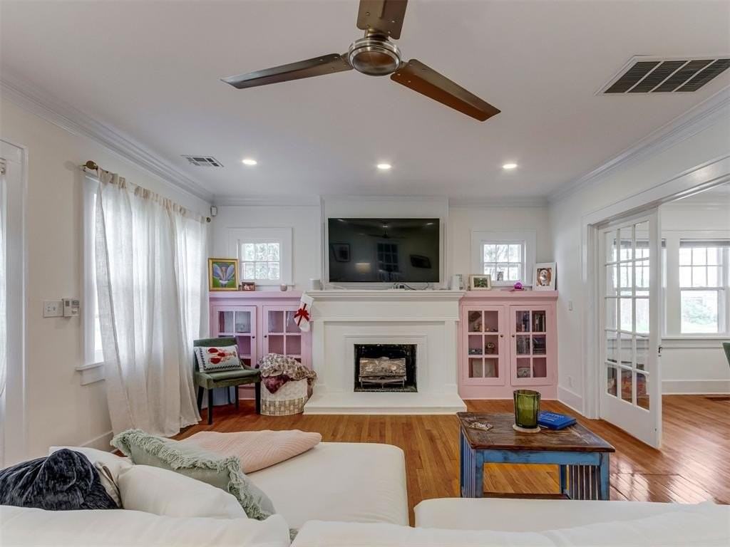 1025 Nw 34th St - Photo 7 of 30